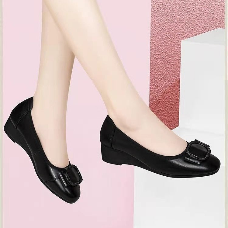 Zapatos de piel con tacón de cuña de nuevo estilo