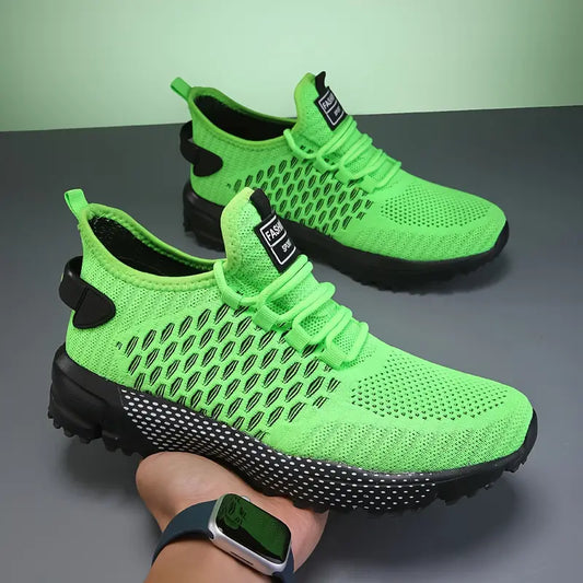 Nuevos zapatos de malla transpirable.