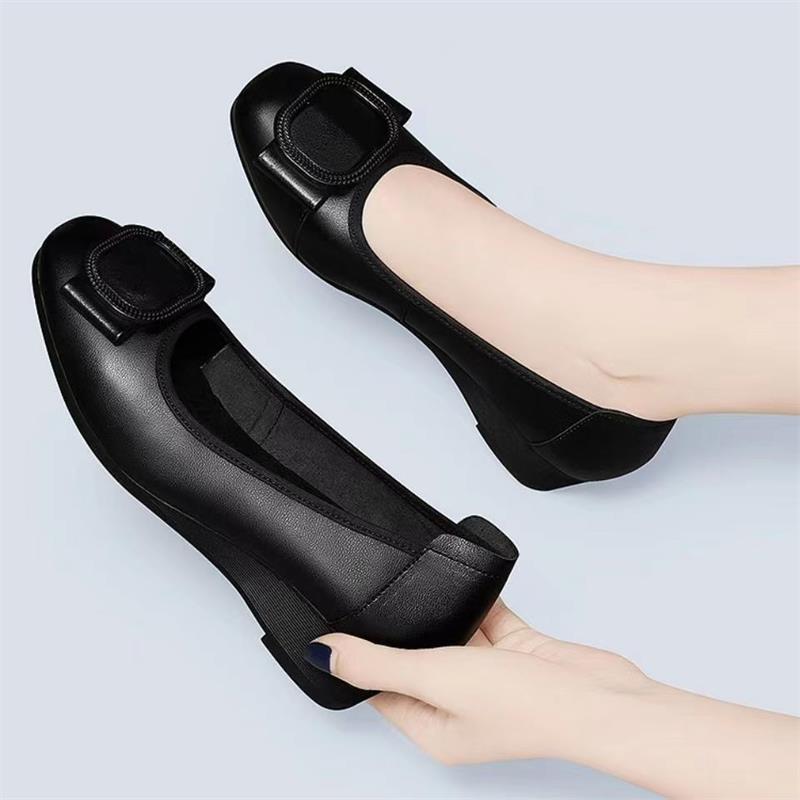 Zapatos de piel con tacón de cuña de nuevo estilo