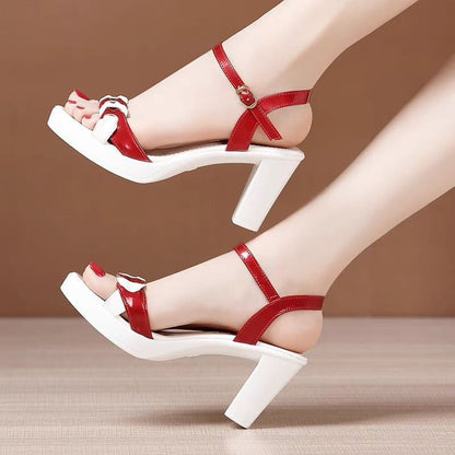 sandalias peep-toe de tacón grueso