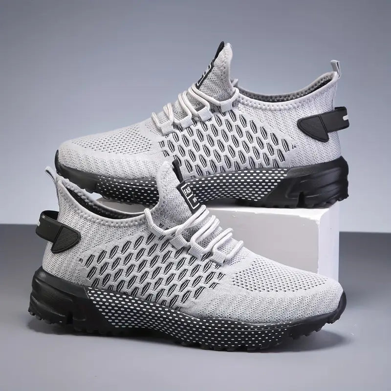 Nuevos zapatos de malla transpirable.