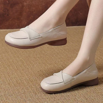 Zapatos de piel con suela blanda y tendón de ternera.
