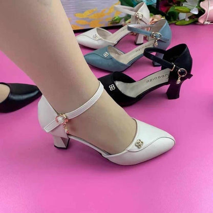 Tacones altos de piel auténtica suave
