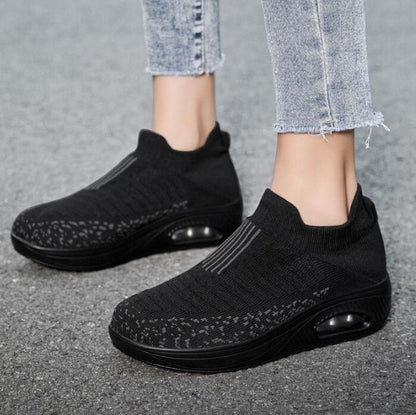 Zapatillas de punto con plataforma para mujer.